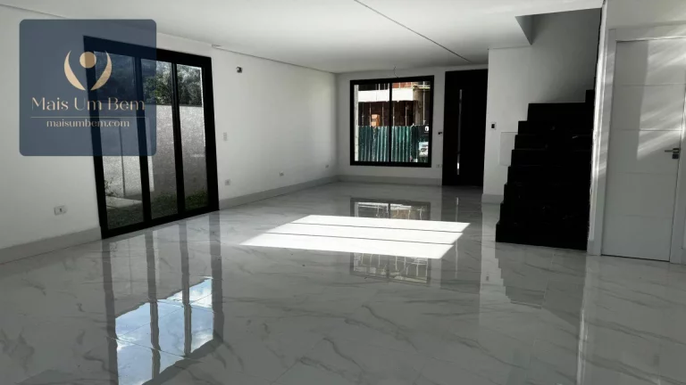 Imagem Sobrado Tríplex com Terraço em condomínio fechado com Piscina, 3 suítes, 171 m² por R$ 1.290.000 - Santa Cândida - Curitiba/PR