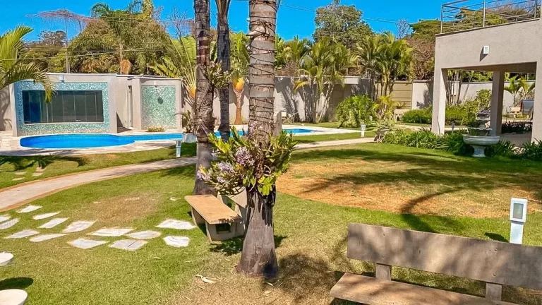 Imagem CHÁCARA Á VENDA NO BAIRRO CHÁCARAS SANTO ANTÔNIO - 2.500m² de terreno e 663m² de construção