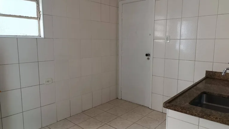 Imagem Apartamento reformado com 2 dormitórios