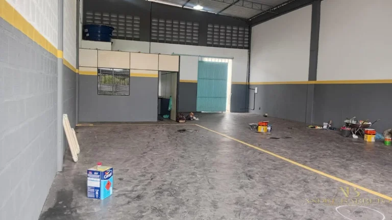 Imagem IMÓVEL COMERCIAL PRONTO PARA OPERAÇÃO | JARDIM LIMOEIRO - CAMAÇARI | 212m² | PÉ-DIREITO ELEVADO | ESTACIONAMENTO