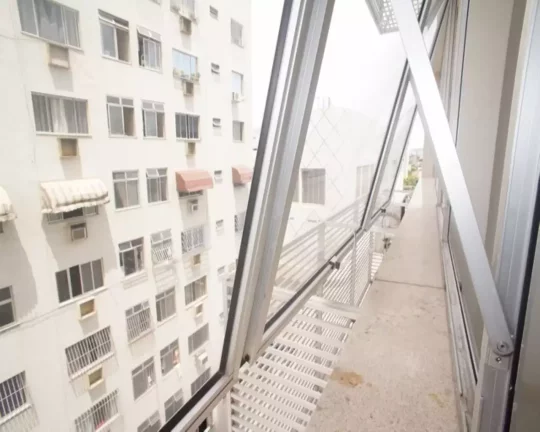 Imagem Rua Soares Caldeira - Madureira - Vendo sala de 22m² - Centro Empresarial Madureira - Aluguel R$500,00