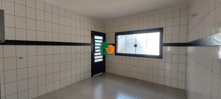 Imagem Casa Comercial para Locação em São Roque, Esplanada Mendes Moraes, 3 banheiros, 2 vagas