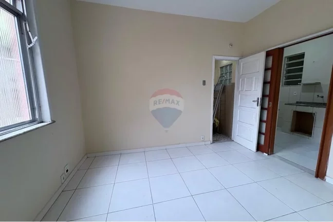 Imagem Apartamento com 50m² e 2 quartos em Cascadura. Rio de Janeiro,
