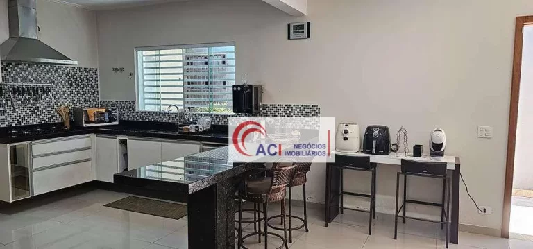 Imagem Casa com 3 Quartos à Venda, 358 m² em Chácara Vale Do Rio Cotia - Carapicuíba