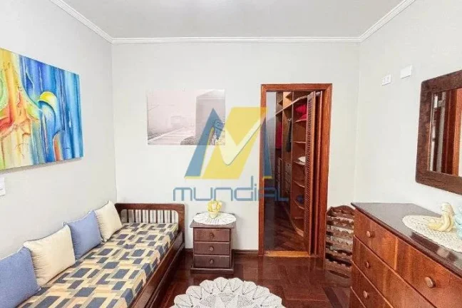 Imagem Casa Alto Padrão com 4 Dormitórios, Espaço Gourmet e 5 Vagas