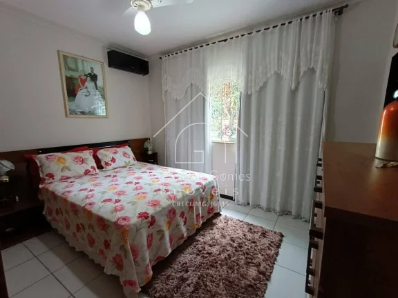 Imagem Casa à venda - Com 5 Quartos - Centro - Mantena - MG