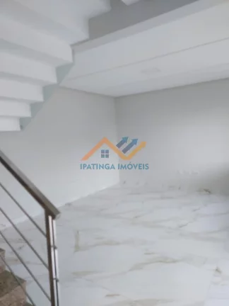 Imagem Casa Duplex de 3 quartos e 2 Vagas de garagem!