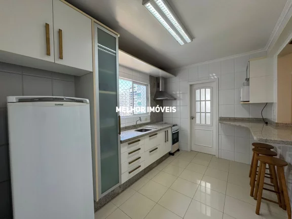 Imagem Apartamento á venda com 02 dormitórios sendo 01 suíte, ampla sacada com churrasqueira a carvão, próximo a Roda Gigante à Venda em Balneário Camboriú - SC