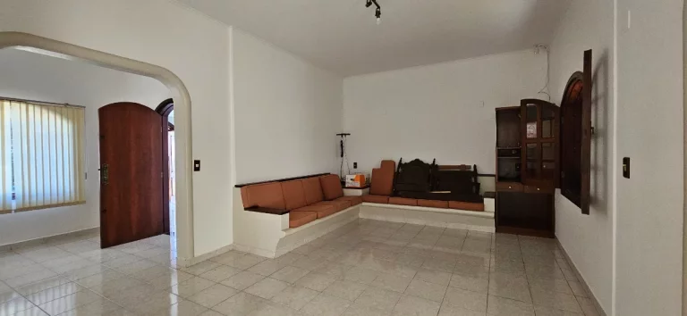 Imagem Casa tipo para venda em Centro com 1 quarto, 181m2