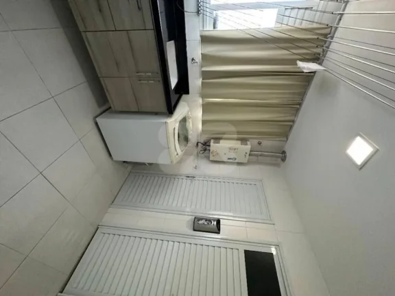 Imagem Excelente apartamento frente, 150m2 - 4 quartos modificado para 3 quartos sendo 2 suítes e 2 Varandas,