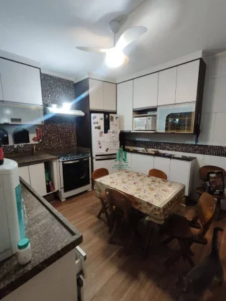 Imagem Casa com 3 dormitórios à venda, 200 m² por R$ 827.000,00 - Jardim Bom Clima - Guarulhos/SP