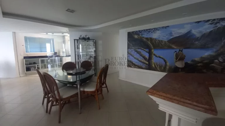 Imagem Apartamento Frente Mar com 3 suítes à venda no Centro de Balneário Camboriú/SC