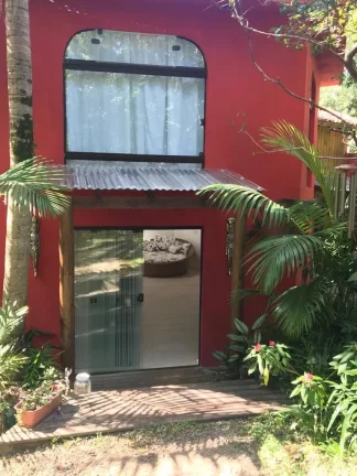 Imagem Viva em um paraíso: casa mobiliada com córrego e árvores frutíferas em Garopaba-SC