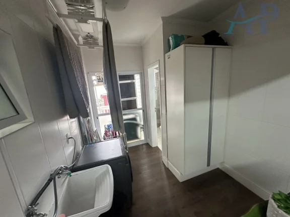 Imagem Apartamento com 4 Dormitórios em Praia Grande na Guilhermina