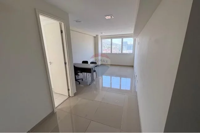 Imagem Sala comercial com 22,62m² em Cascadura - Rio de Janeiro