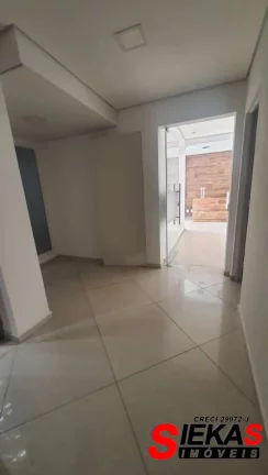 Imagem Salão Comercial de Alto Padrão na Vila Carrão, São Paulo-SP: 17 salas, 30 banheiros, 50 vagas de garagem, 3.337m² de área.