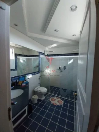 Imagem Sobrado no Portal das Colinas com 3 Suites, salão de festas e piscina. Guaratinguetá