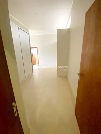 Imagem Casa à venda no Condomínio Athenas - Paulínia/SP

Casa térrea com 03 suítes, sendo a máster co...