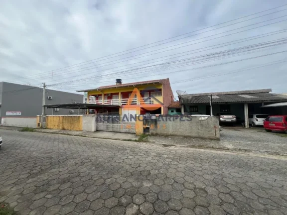 Imagem Casa na Praia de Gravatá, próximo a principal Avenida, aceita permuta e negociação