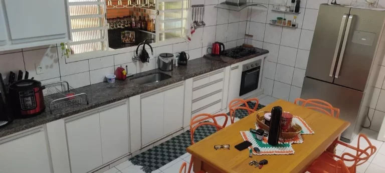 Imagem Casa para Venda em Araçatuba, Jardim Paulista, 2 dormitórios, 2 banheiros, 2 vagas