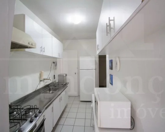 Imagem Apartamento à venda na Rua Cristiano Viana com 3 quartos e 1 vaga, 110m2