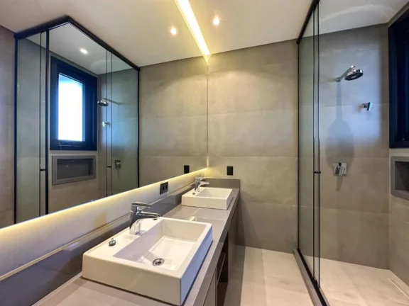 Imagem Casa em Condominio 5 Dormitórios - Bairro --