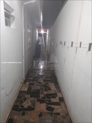 Imagem Casa para Venda em Limeira, Jardim Anhangüera, 2 dormitórios, 1 banheiro, 1 vaga
