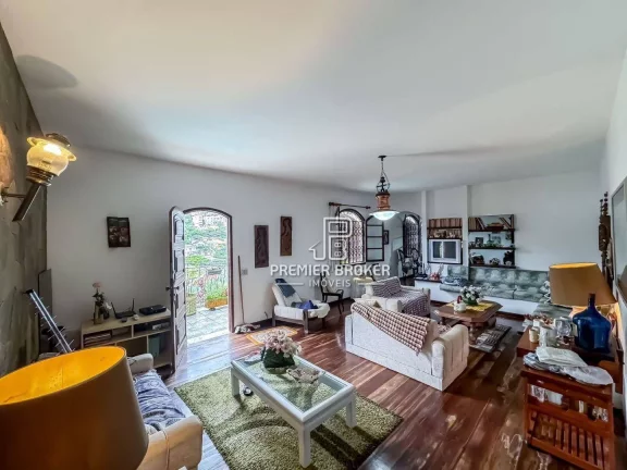 Imagem Casa à venda, 146 m² por R$ 850.000,00 - Vale do Paraíso - Teresópolis/RJ