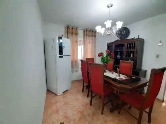 Imagem Casa Acolhedora com 3 Dormitórios, Um Suíte, Varanda, Quintal e Terraço no bairro São Pedro em Barbacena MG
