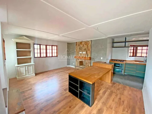 Imagem Casa Nova à Venda em Condomínio Fechado no Jardim Márcia, Campos do Jordão | Próxima ao Capivari