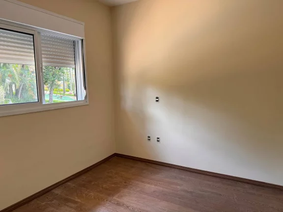Imagem Casa com 4 suítes ao lado do Shopping da Granja Viana