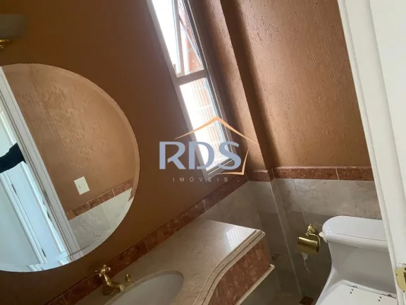 Imagem Vende apartamento de 158m² com 3 dormitórios e duas vagas no Caxingui