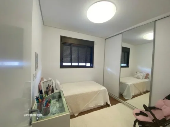 Imagem Descubra o seu novo lar em um amplo apartamento localizado no coração do Santo Antônio. O apartam...