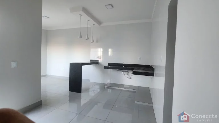 Imagem Casa à Venda no Bairro Barreiro – Patos de Minas | 2 Quartos (1 Suíte), R$250 mil