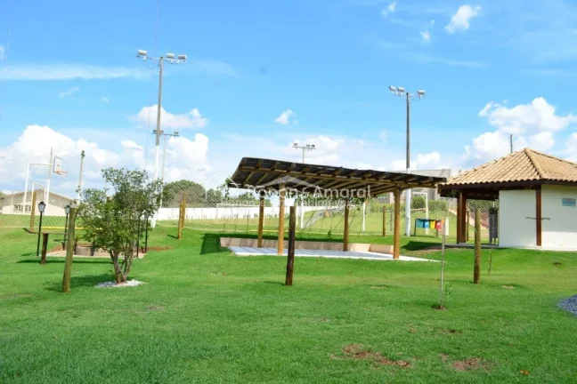 Imagem Terreno a venda no Condomínio Terras do Cancioneiro, Paulínia/SP.