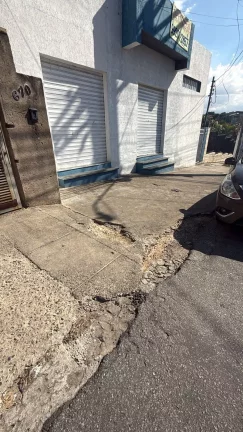 Imagem Loja para Alugar no Centro de Santa Luzia, 380m² e 2 Banheiros