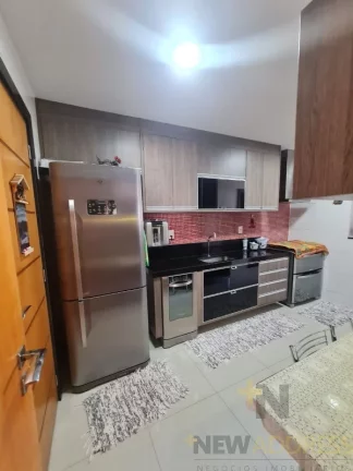 Imagem Apartamento 131 m²: 3 quartos, 2 vagas, varanda. Bairro tranquilo e área de lazer.