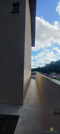 Imagem Casa nova com 2 suítes, corredor lat.com linda vista, acabamento de 1a.