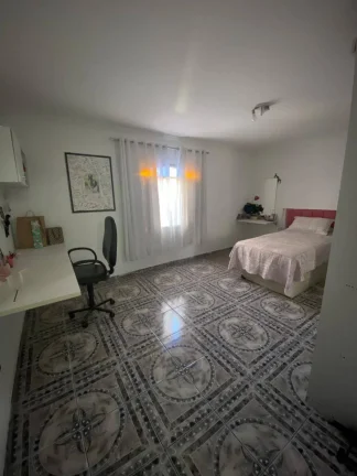 Imagem Sobrado com Design Funcional e Espaços Bem Distribuídos – Jardim Eliane