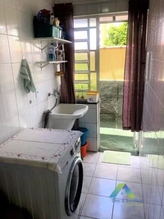 Imagem Lindo sobrado 168 metros, 4 dormitórios, 3 vagas, quintal entre as estações do metro Saúde e Praça da Arvore ótimo valor !