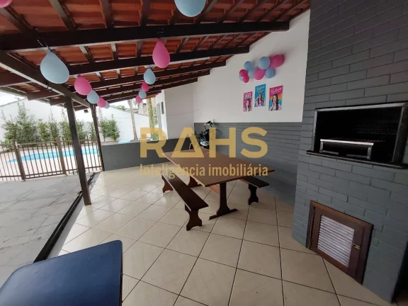 Imagem Lindo sobrado, totalmente averbado, com muito espaço e charme, sua área privativa de 175m² em um ...