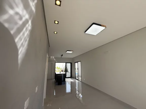 Imagem Casa Moderna com Piscina em Condomínio  Pronta para Morar!