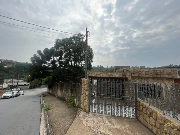Imagem Terreno de rua todo murado no Bairro Santa Gertrudes - DOCUMENTAÇÃO OK