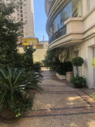 Imagem Excelente apartamento em Perdizes, no último andar, com vista linda da cidade.
