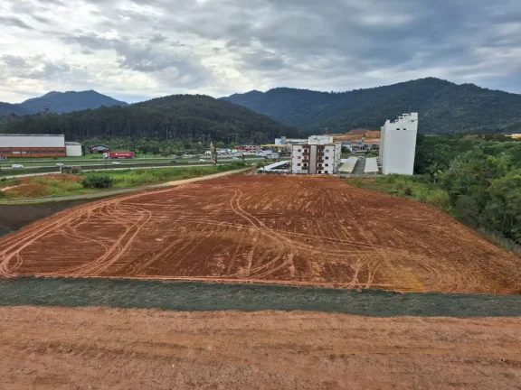 Imagem Área para Venda em Balneário Camboriú / SC no bairro Municípios
