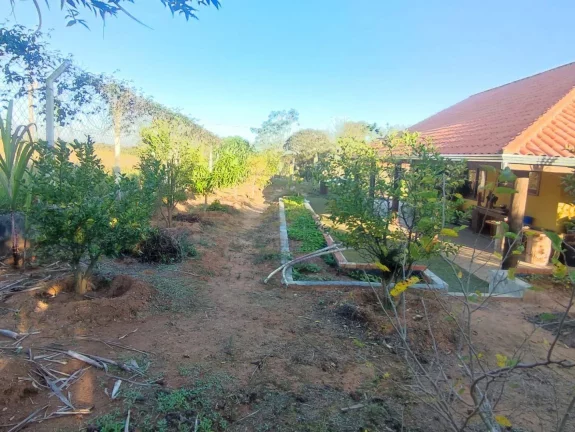 Imagem Chácara com 3 dormitórios à venda, 1000 m² por R$ 440.000,00 - Jardim Porto - Capela do Alto/SP