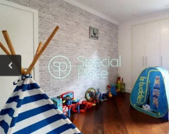 Imagem Apartamento com 200m², 04dormitórios, 04 suítes, 06 banheiros, 03 vagas de garagem. Prédio com l...