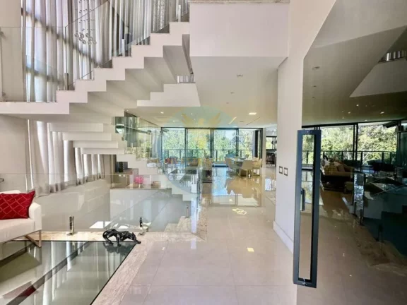 Imagem Casa Alto Padrão a Venda no bairro Granja Viana - Cotia, SP