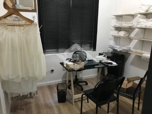 Imagem Sala Comercial de 17m² no Centro de Niterói – Excelente Localização