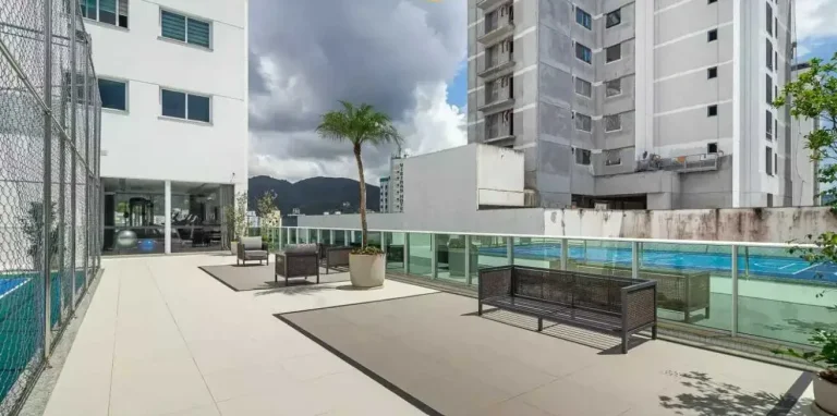 Imagem Apartamento com 4 dormitórios sendo 2 suítes e 2 vagas de garagem em Balneário Camboriú